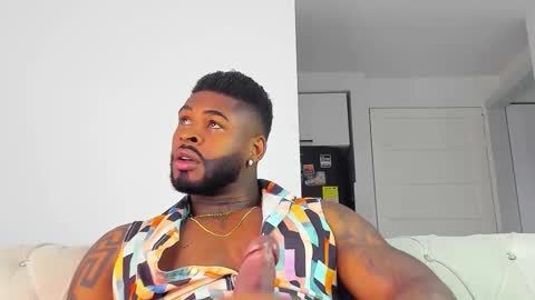 Makonnen online show from 10/30/25, 09:37