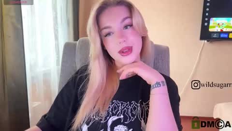 maksisisia online show from 12/15/25, 10:41