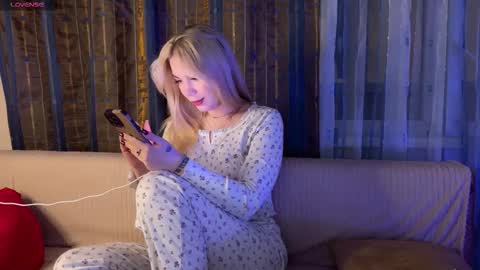 maksisisia online show from 01/17/26, 06:44