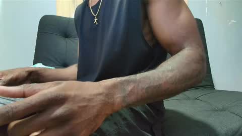 Snapshot of malcompierce chatting on 02/25/25, 06:20 Malcom online show from 02/25/25, 06:20