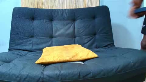 Snapshot of malcompierce chatting on 09/09/25, 02:11 Malcom online show from 09/09/25, 02:11