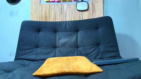 Snapshot of malcompierce chatting on 09/23/25, 03:09 Malcom online show from 09/23/25, 03:09