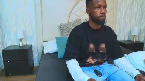 Snapshot of malcompierce chatting on 09/27/25, 03:44 Malcom online show from 09/27/25, 03:44