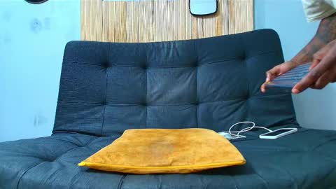 Snapshot of malcompierce chatting on 10/14/25, 11:49 Malcom online show from 10/14/25, 11:49