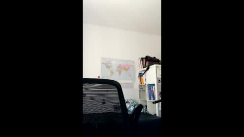 male20y online show from 04/23/26, 09:30