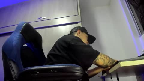 ADAM         online show from 12/18/25, 03:12