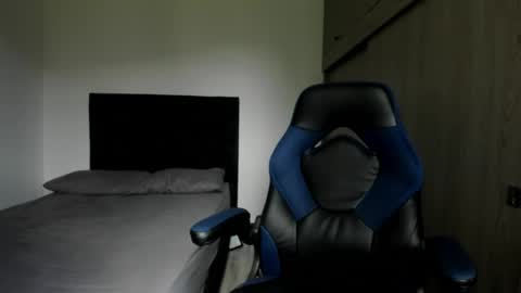 ADAM         online show from 04/17/26, 03:59