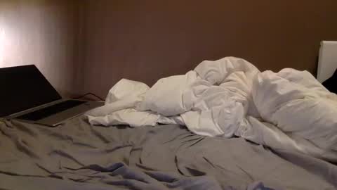 malefrench1 online show from 01/09/26, 06:38