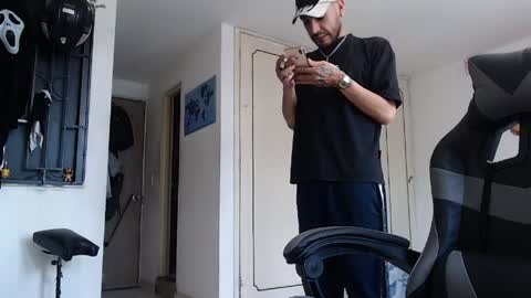 malek_xarx online show from 04/01/26, 06:27