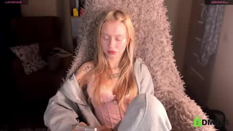 Snapshot of malenaernman chatting on 04/19/26, 10:58 Malena online show from 04/19/26, 10:58