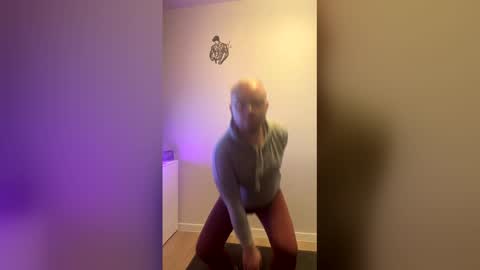 malfoj374328 online show from 12/05/25, 09:18