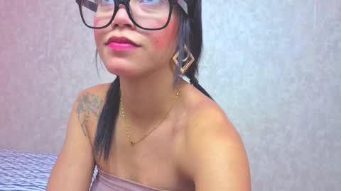 Malia foox online show from 11/30/25, 06:23