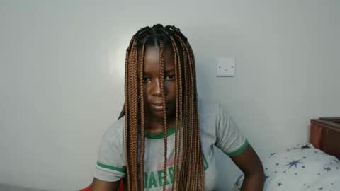 lati online show from 10/29/25, 01:57