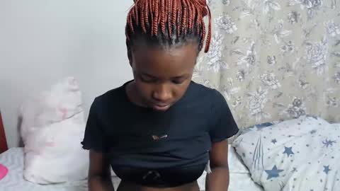 Snapshot of malia_latifa chatting on 01/16/26, 02:32 lati online show from 01/16/26, 02:32