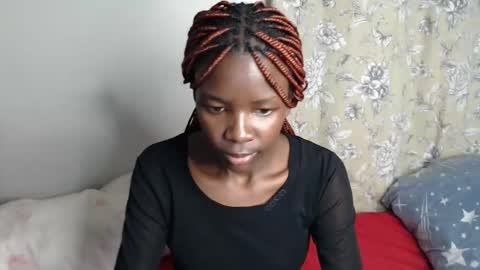 Snapshot of malia_latifa chatting on 01/19/26, 12:14 lati online show from 01/19/26, 12:14