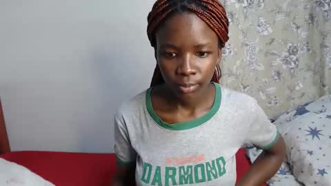 Snapshot of malia_latifa chatting on 01/19/26, 12:20 lati online show from 01/19/26, 12:20