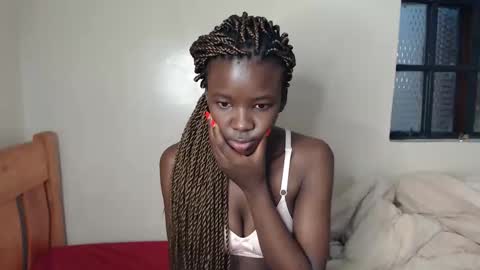 Snapshot of malia_latifa chatting on 02/15/26, 12:14 lati online show from 02/15/26, 12:14