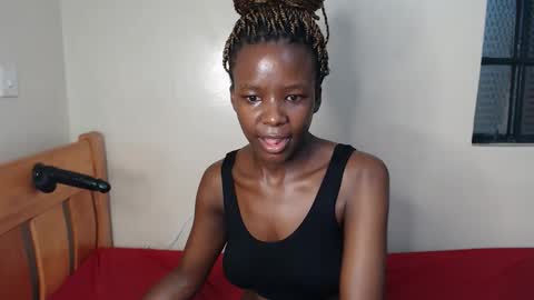 Snapshot of malia_latifa chatting on 02/19/26, 12:06 lati online show from 02/19/26, 12:06