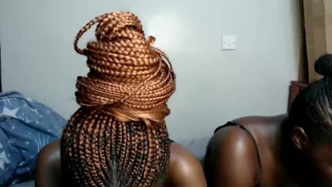 Snapshot of malia_latifa chatting on 05/18/26, 12:55 lati online show from 05/18/26, 12:55