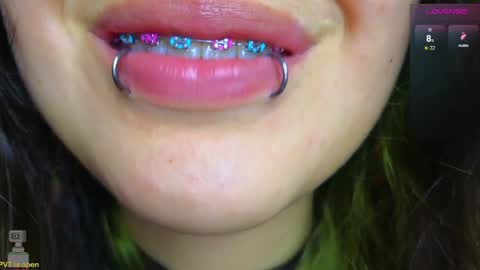 Snapshot of malicia_witch_ chatting on 12/17/24, 03:28 Mar Alicia Rosie v A L I C I A W I T C - Meg Cherie online show from 12/17/24, 03:28