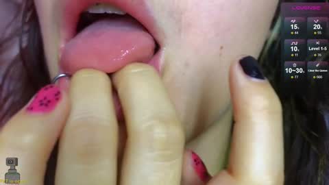 Snapshot of malicia_witch_ chatting on 01/16/25, 02:30 Mar Alicia Rosie v A L I C I A W I T C - Meg Cherie online show from 01/16/25, 02:30