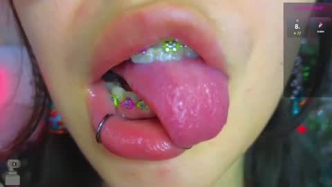 Snapshot of malicia_witch_ chatting on 02/07/25, 02:40 Mar Alicia Rosie v A L I C I A W I T C - Meg Cherie online show from 02/07/25, 02:40