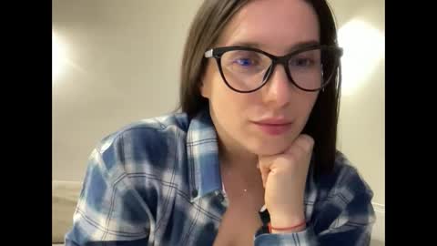 Snapshot of malina568708 chatting on 12/04/24, 03:54 malina568708 online show from 12/04/24, 03:54