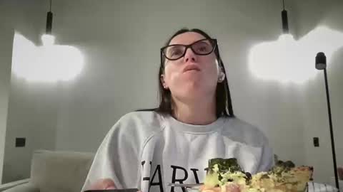 Snapshot of malina568708 chatting on 12/27/24, 12:56 malina568708 online show from 12/27/24, 12:56