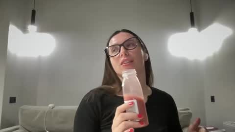 Snapshot of malina568708 chatting on 01/28/25, 04:19 malina568708 online show from 01/28/25, 04:19