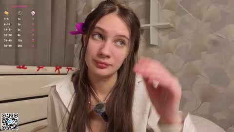 Evelyn online show from 03/02/26, 05:08