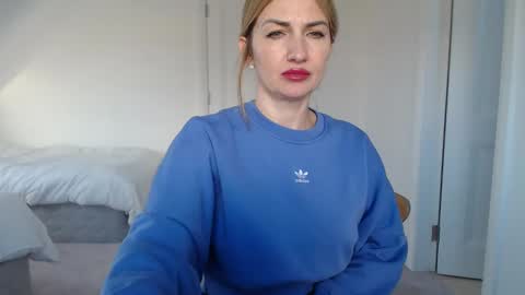 mallinia online show from 02/04/25, 03:57