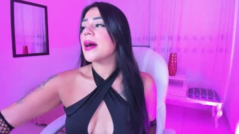 Snapshot of mallorie_owens chatting on 04/20/26, 04:21 Mallorie online show from 04/20/26, 04:21