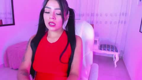 Snapshot of mallorie_owens chatting on 04/22/26, 05:47 Mallorie online show from 04/22/26, 05:47