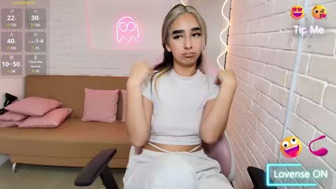 Malory  online show from 02/14/25, 09:10