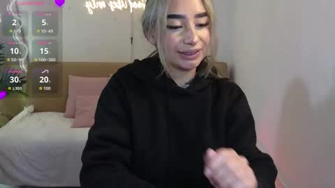 Malory  online show from 11/11/25, 11:43