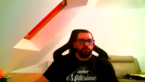 breton online show from 12/31/24, 05:51