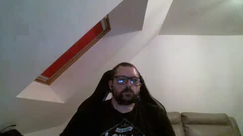 breton online show from 05/19/26, 07:53