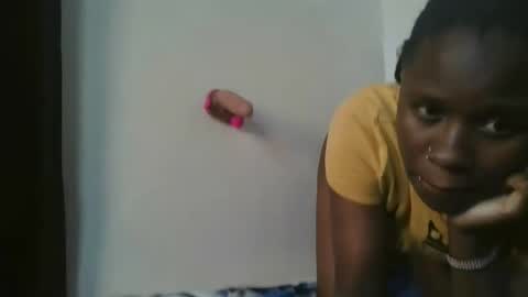 mamaa online show from 04/10/26, 01:11