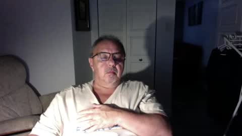 OLDMANFREE online show from 11/09/25, 02:21