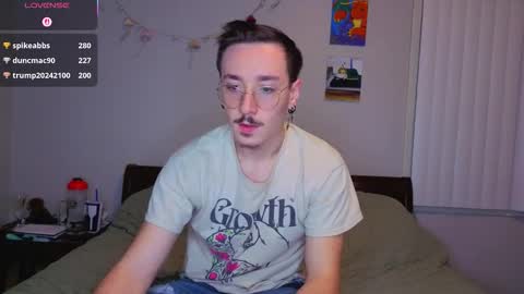 MamiCloudz online show from 11/13/25, 01:37