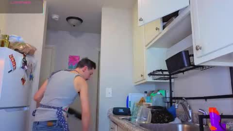 MamiCloudz online show from 11/15/25, 08:27