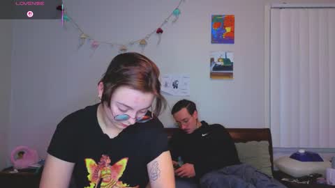 MamiCloudz online show from 12/16/25, 01:43