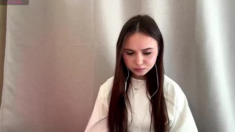 Mia Davis online show from 02/28/26, 08:15