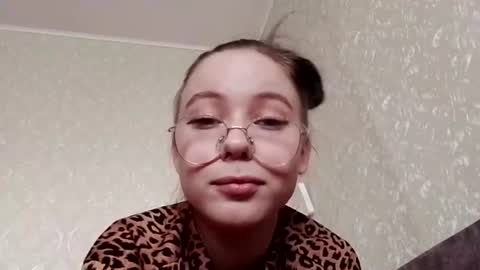 Snapshot of mammiepentico chatting on 08/01/26, 10:14 Mia online show from 08/01/26, 10:14