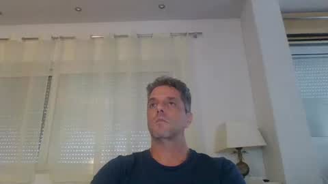 Snapshot of man211172 chatting on 10/19/25, 02:50 man211172 online show from 10/19/25, 02:50