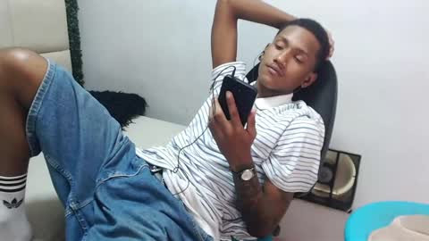 man_san11 online show from 01/05/25, 03:45