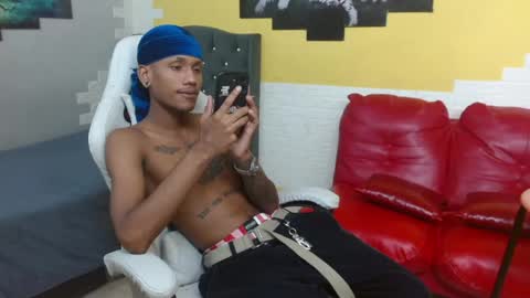 Snapshot of man_sant11 chatting on 05/06/26, 04:01 man_sant11 online show from 05/06/26, 04:01