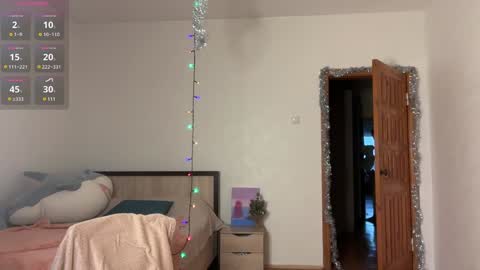 Snapshot of man_wo_man chatting on 12/30/24, 11:48 Ammy online show from 12/30/24, 11:48