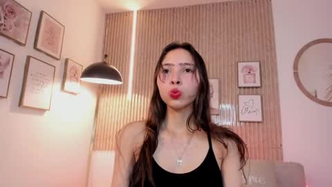 Snapshot of mandy_bloom chatting on 04/24/26, 07:49 mandy_bloom online show from 04/24/26, 07:49