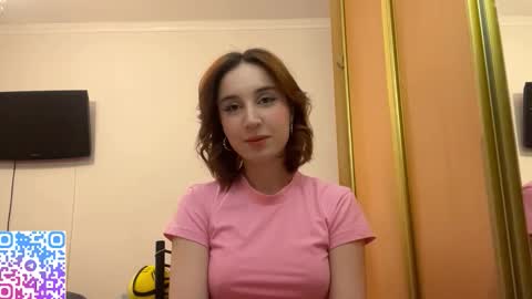 Mia online show from 12/15/25, 02:10